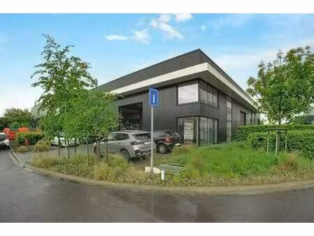 entrepôt de 264m2 à louer - milmort