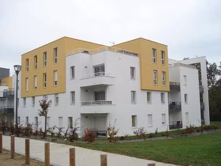 location appartement 3 pièces à avrillé (49240) : à louer 3 pièces / 67m² avrillé