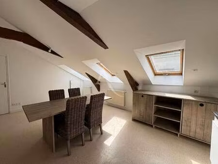 location appartement 2 pièces à laval centre-ville cathédrale (53000) : à louer 2 pièces /