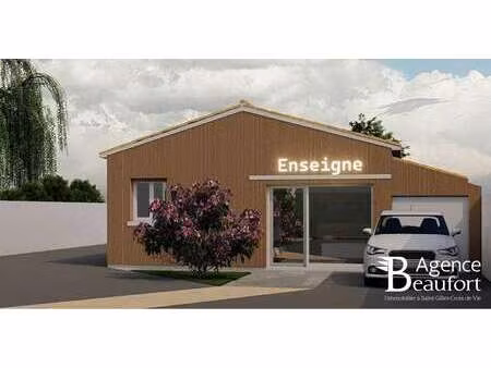 location bureaux et commerces à saint-gilles-croix-de-vie (85800) : à louer / 48m² saint-g