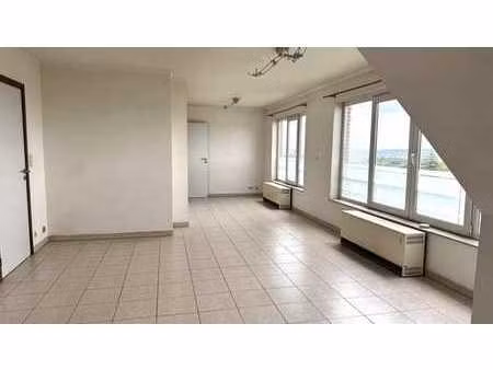 appartement 2 chambres avec place de parking – centre-ville