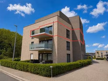 appartement 2 chambre avec emplacement de parking - rue osca