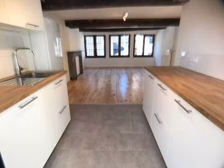 triplex remis à neuf au centre historique de liège
