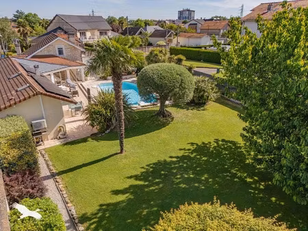 vente maison 5 pièces 180 m² à lons (64140)  499 900 €