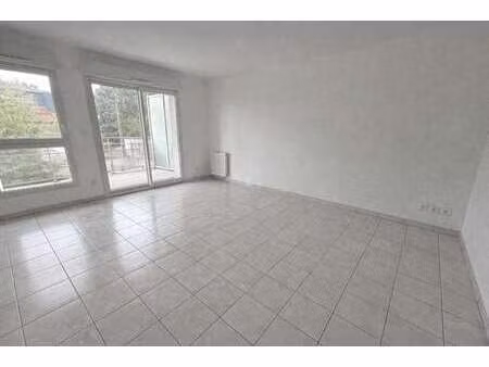 location appartement 3 pièces à la chabossiere (44220) : à louer 3 pièces / 66m² la chabos