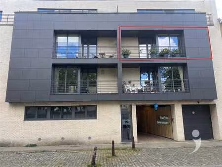 prachtig gemeubeld 2-slaapkamer appartement te huur in hever