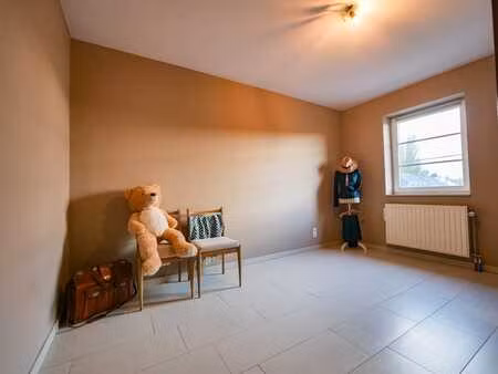 appartement 1 chambre lumineux à courcelles.
