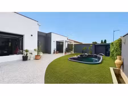 vente maison 4 pièces 113.75 m² à meze (34140)  575 000 €
