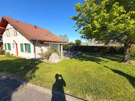 maison bassy sur 2100 m² de terrain