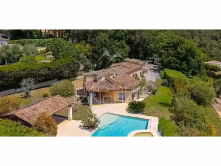 villa avec piscine opio (06)