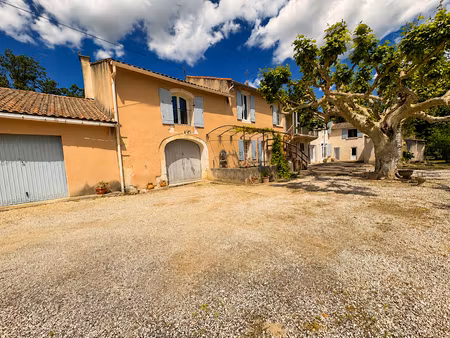 vente maison 20 pièces 475 m² à eyragues (13630)  1 257 000 €