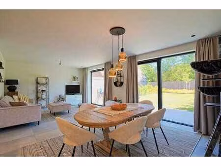 prachtig nieuwbouwappartement met 2 slaapkamers en eigen ...