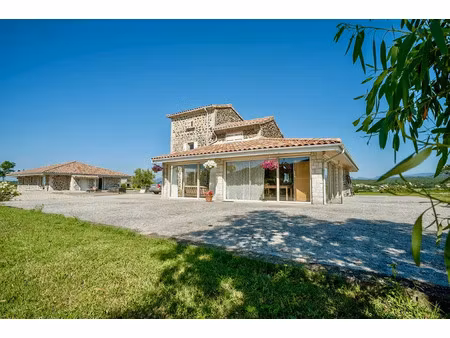 vente maison 286 m² à aubenas (07200)  685 000 €