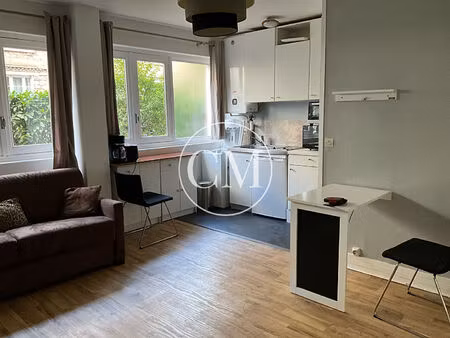 versailes saint-louis studio