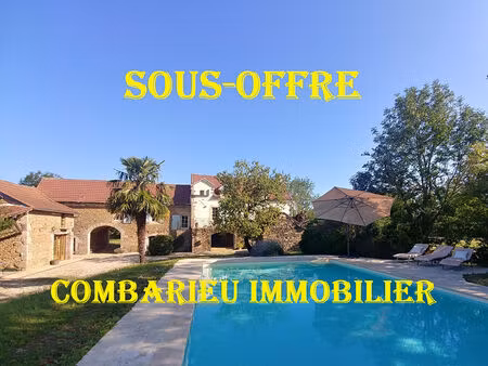 ensemble immobilier à proximité du lac de parisot. superbe!
