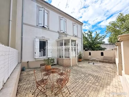 maison 5 pièces 150 m²