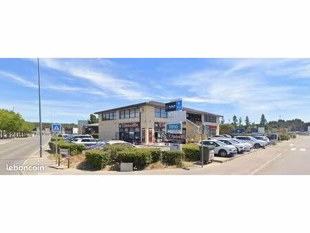 local professionel bureau st mitre les remparts