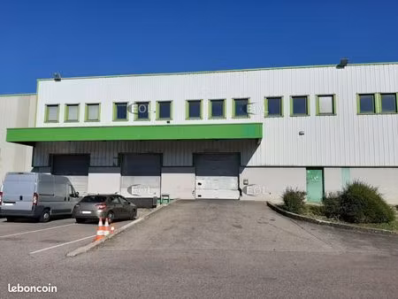local bureaux 1 108 m²