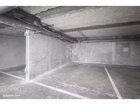 parking/box lyon 7ème