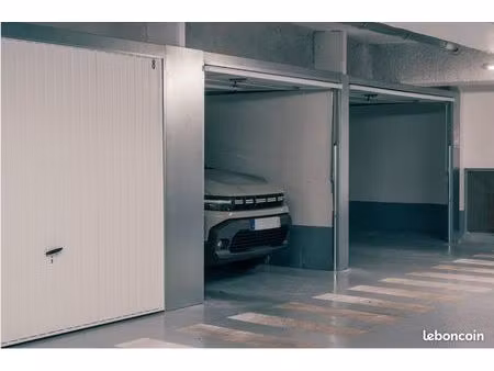 garages fermés boxés