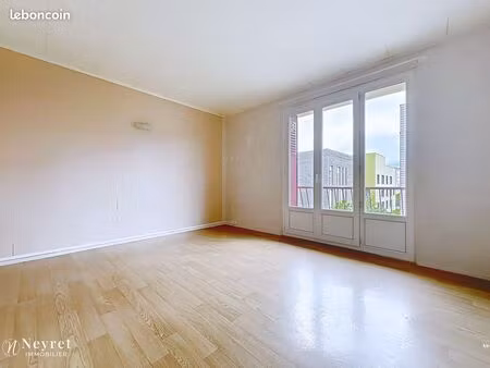 appartement 4 pièces 65 m²