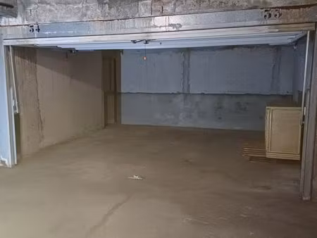 grand double garage et cave