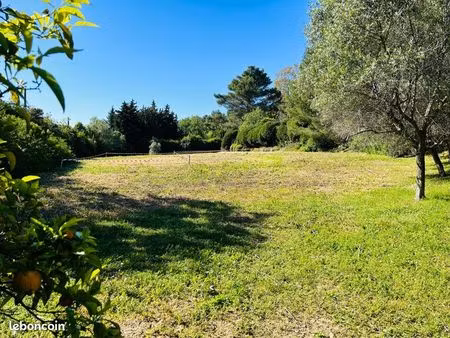 2 terrains de 1500 m2 et 1600 m2 ( mougins secteur pibonson )