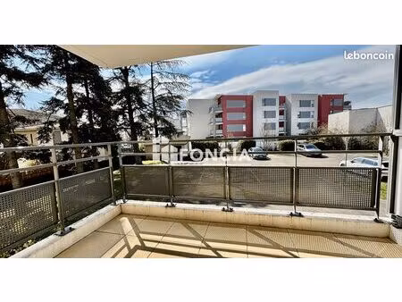 t2 avec terrasse sans vis a vis centre craponne