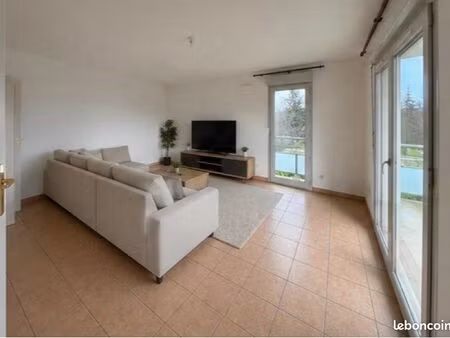 exclusivité .t3 avec deux balcons