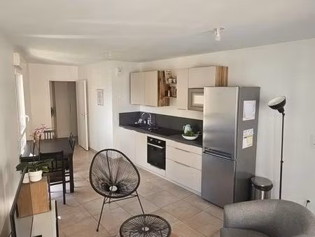 t2 neuf 50 m² + balcon + box – résidence récente – tram t3