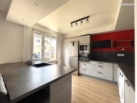 lyon 8ᵉ – grand appartement t2 rénové de 52 m² avec cave