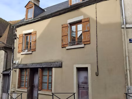 centre-ville  proche gare et commerces  immeuble 5 logements