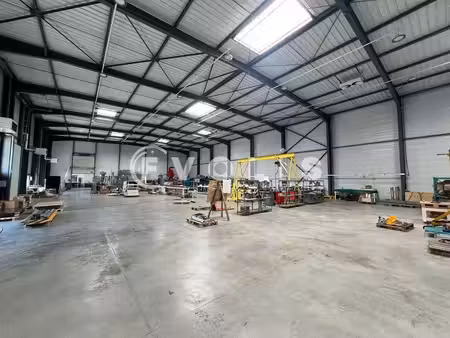 location local d’activités 2000m²