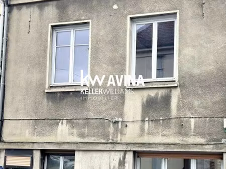 maison mitoyenne 87 m 2  3 chambres  une cour