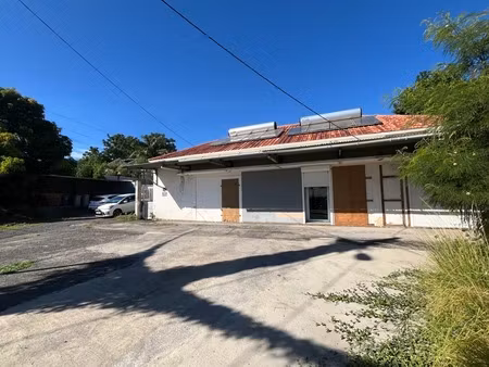 ensemble immobilier à fort potentiel – la bretagne  saint-denis