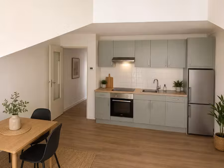 location appartement 2 pièces 41 m² à lons-le-saunier (39000)