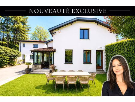 vente maison 8 pièces 213 m² chassieu (69680)