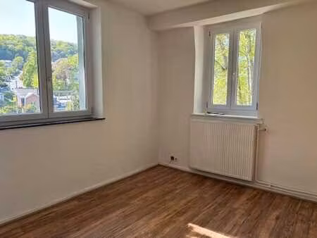 appartement 1 ch à louer à esneux place de la gare