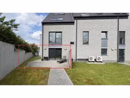 appartement 1 ch + terrasse. libre le 9 juillet 2026.