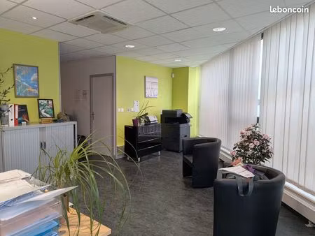 bureaux lumineux 115 m²  plain-pied  aucun travaux