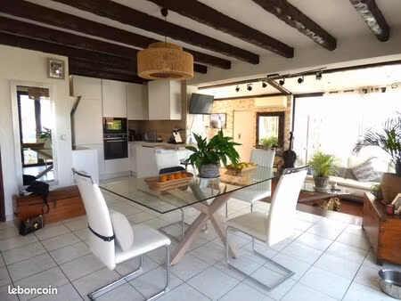 exclusivité : maison de ville de plain pied au calme