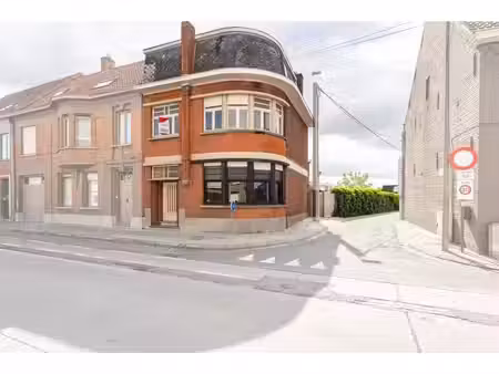 karaktervolle herenwoning met tuin  garage en tal van mog...