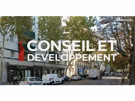 boutique 65 m² paris