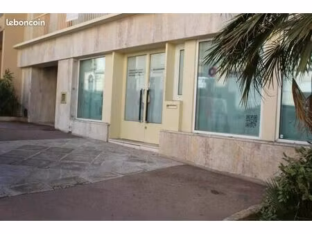 boutique 80 m² grasse