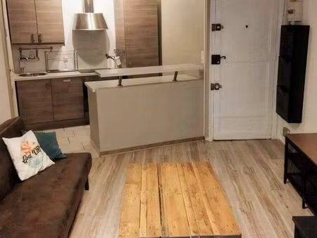 t2 meublé de 30 m² - toulon centre - lumineux - sans agence