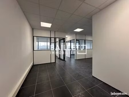 bureaux 105 m² biot