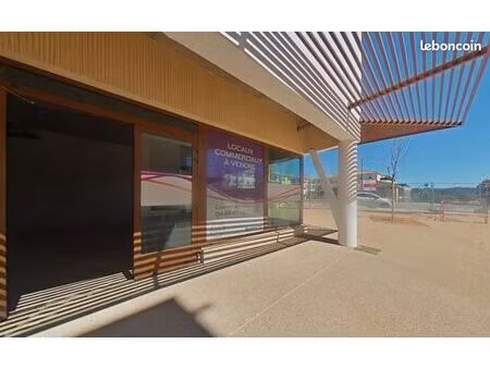 local commercial 565 m²