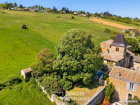 propriété 6 pièces 235 m²
