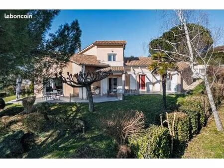 villa 5 pièces 169 m²