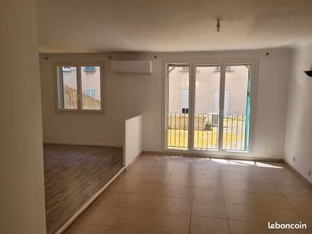 appartement t2/t3 rénové 56 m² –climatisation – cave – toulon centre